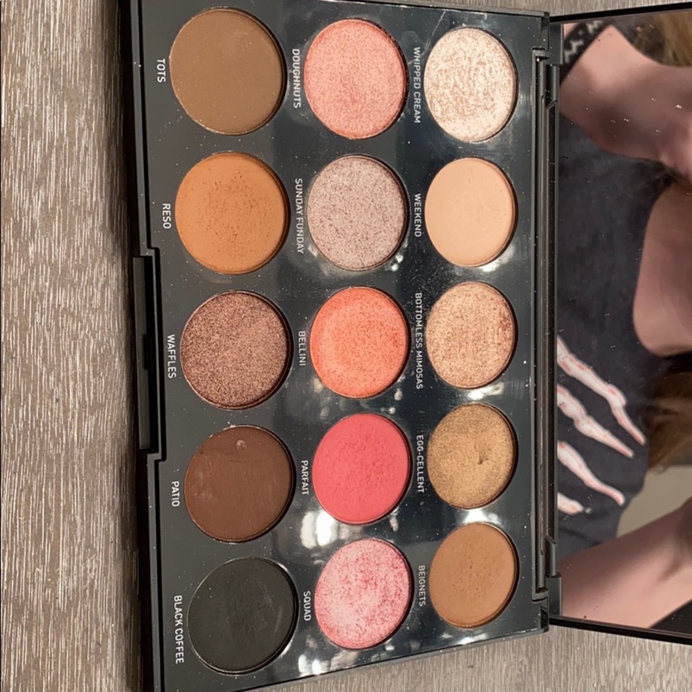 morphe 15b eye shadow palette